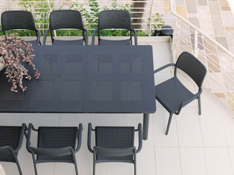 Levante 160-220 Table in Charcoal (Birds eye view)