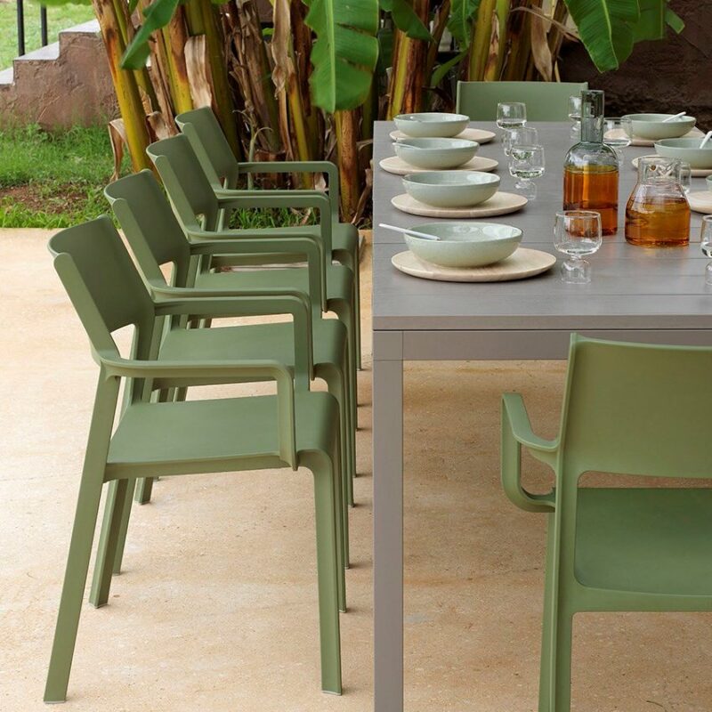 Trill rio outdoor dining set - featured