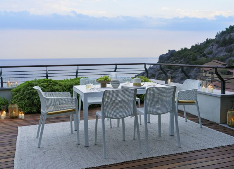 NARDI Rio Alu 140-210 Extendable Outdoor Dining Table with Matching Net & Bit Chairs in White