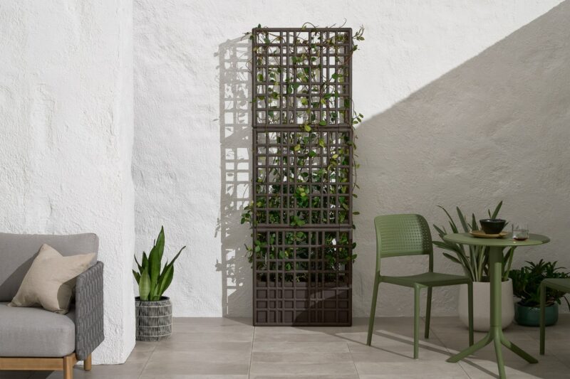 Nardi sipario eco wall planter partition triple with bora bistro & step in olive green