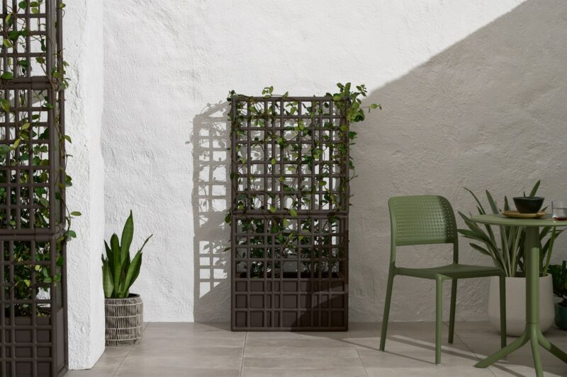 Nardi sipario eco wall planter with bora bistro & step in olive green