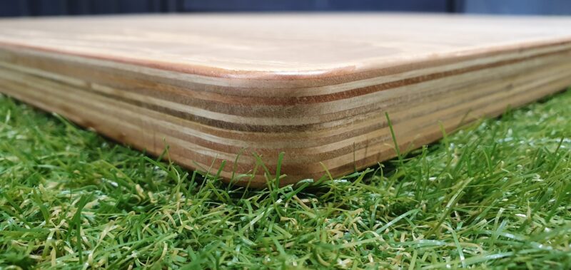 Corner & Edge of Oak Veneer Ply Table Top in Natural Stain