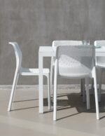 NARDI Bit Chairs & Rio 140-210 Dining Table - White