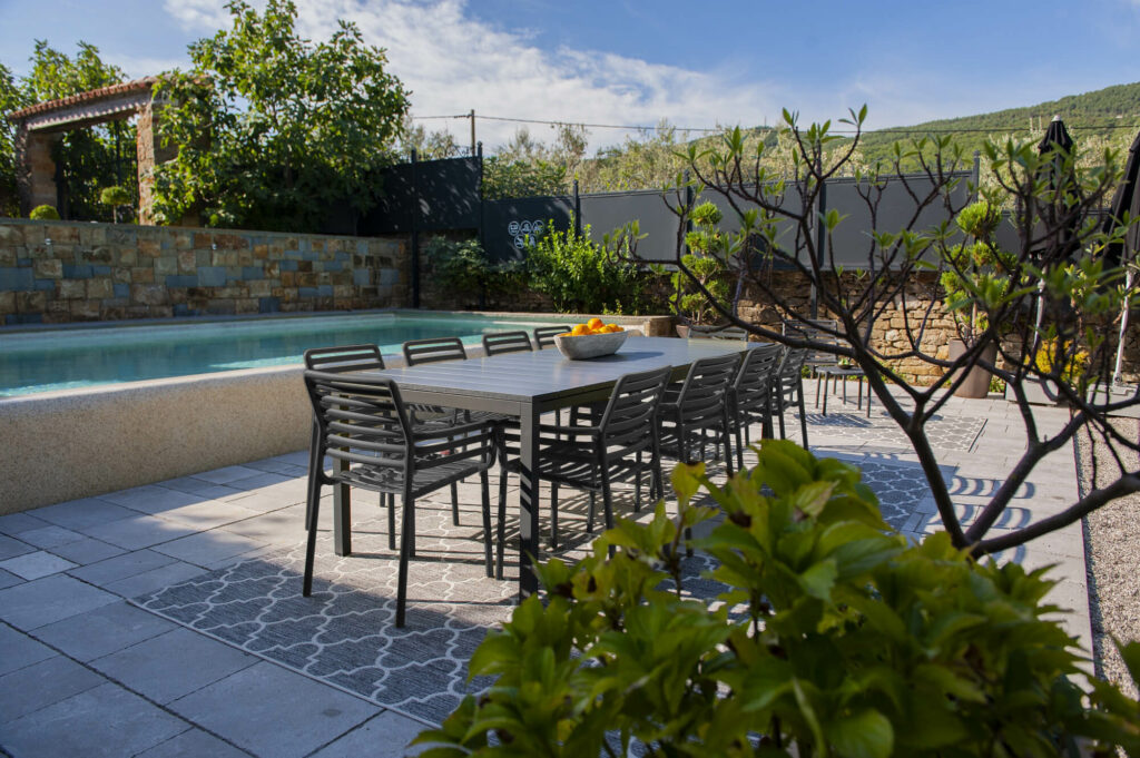 Nardi doga rio 11-piece outdoor dining set in charcoal