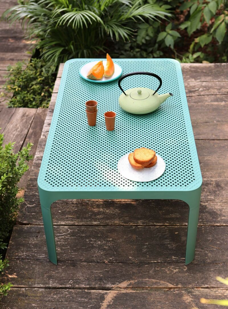 NARDI Net 100 Coffee Table in Spearmint on Wooden Deck