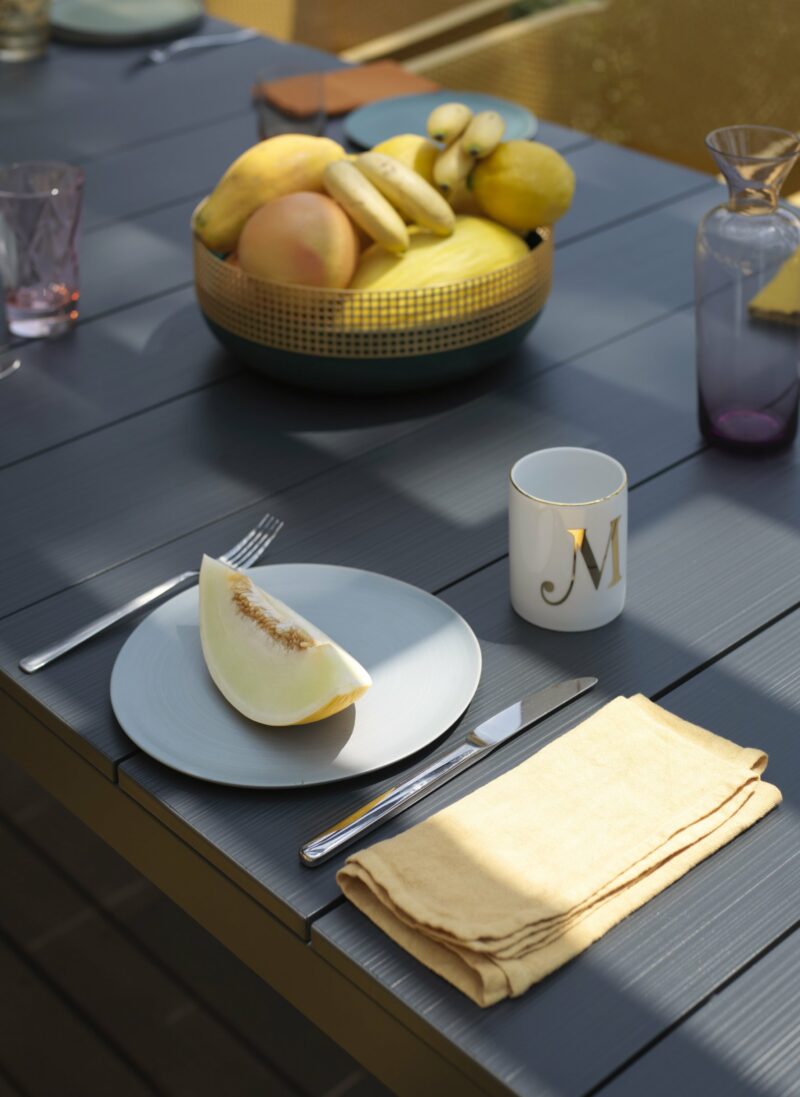 NARDI Rio Alu Extendable Outdoor Dining Table - Table Top Detail in Charcoal