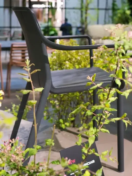 Tevere 147/211 Extendable Table 10 Tiberina tevere design